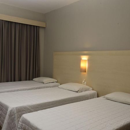 Golden Blue Hotel Londrina Quarto foto