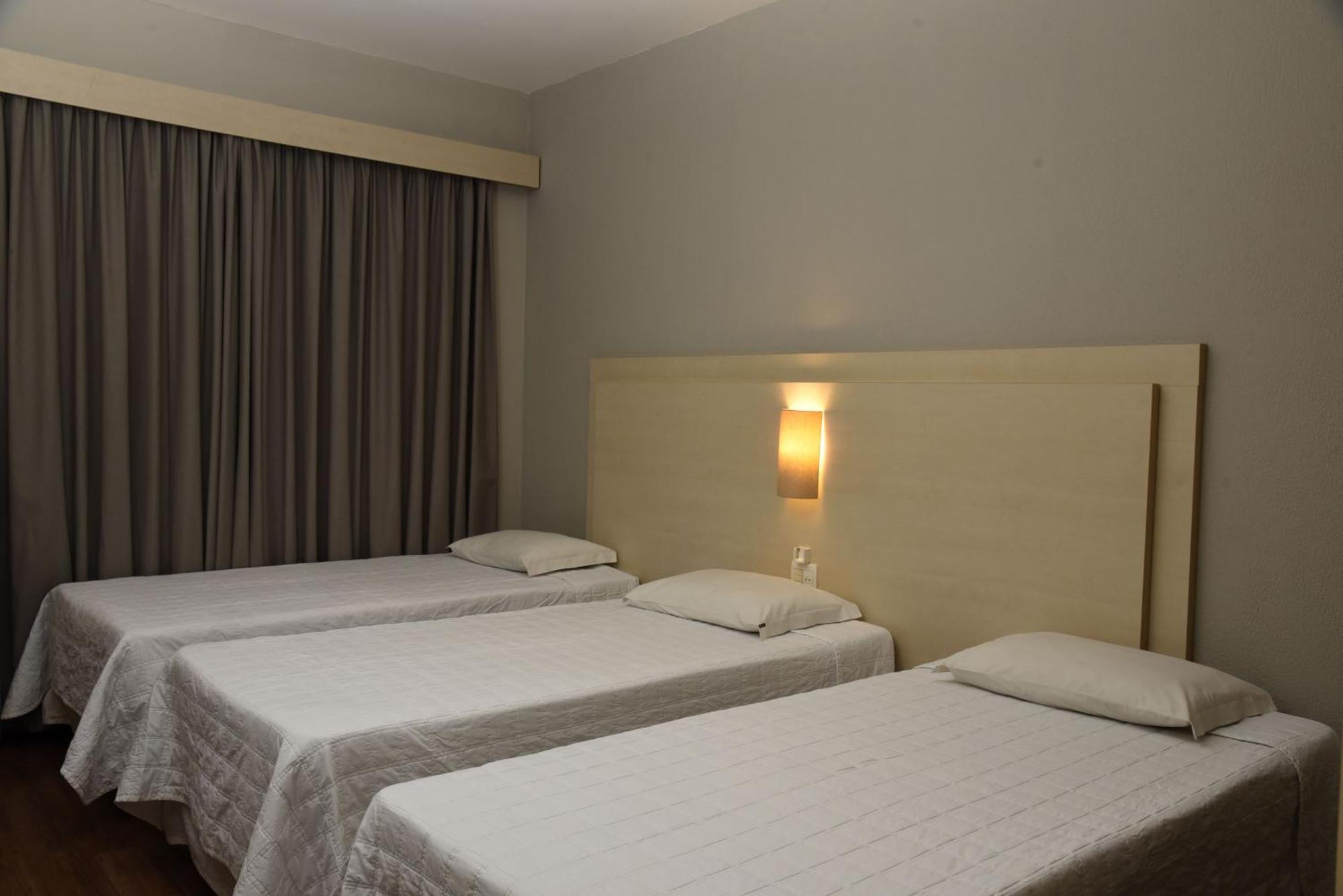 Golden Blue Hotel Londrina Quarto foto